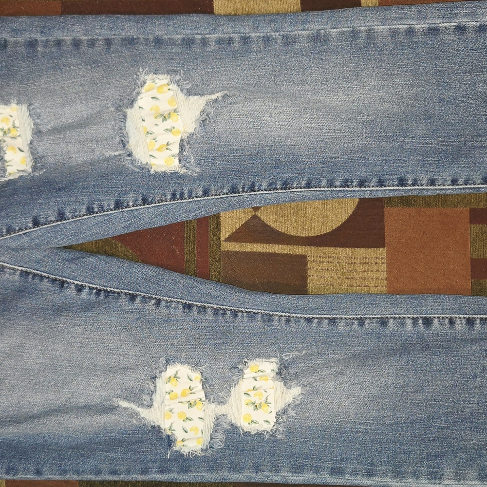 Judy Blue Blue Skinny Jeans with Floral Accents